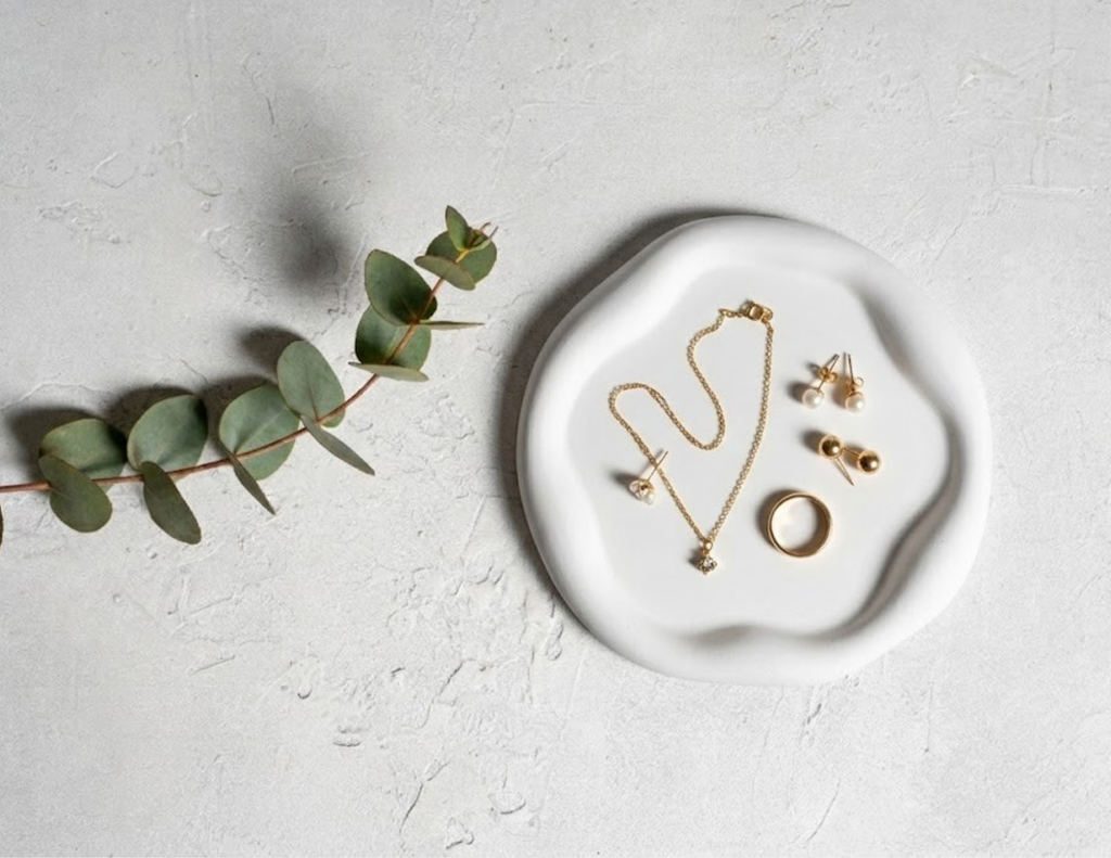 Tray