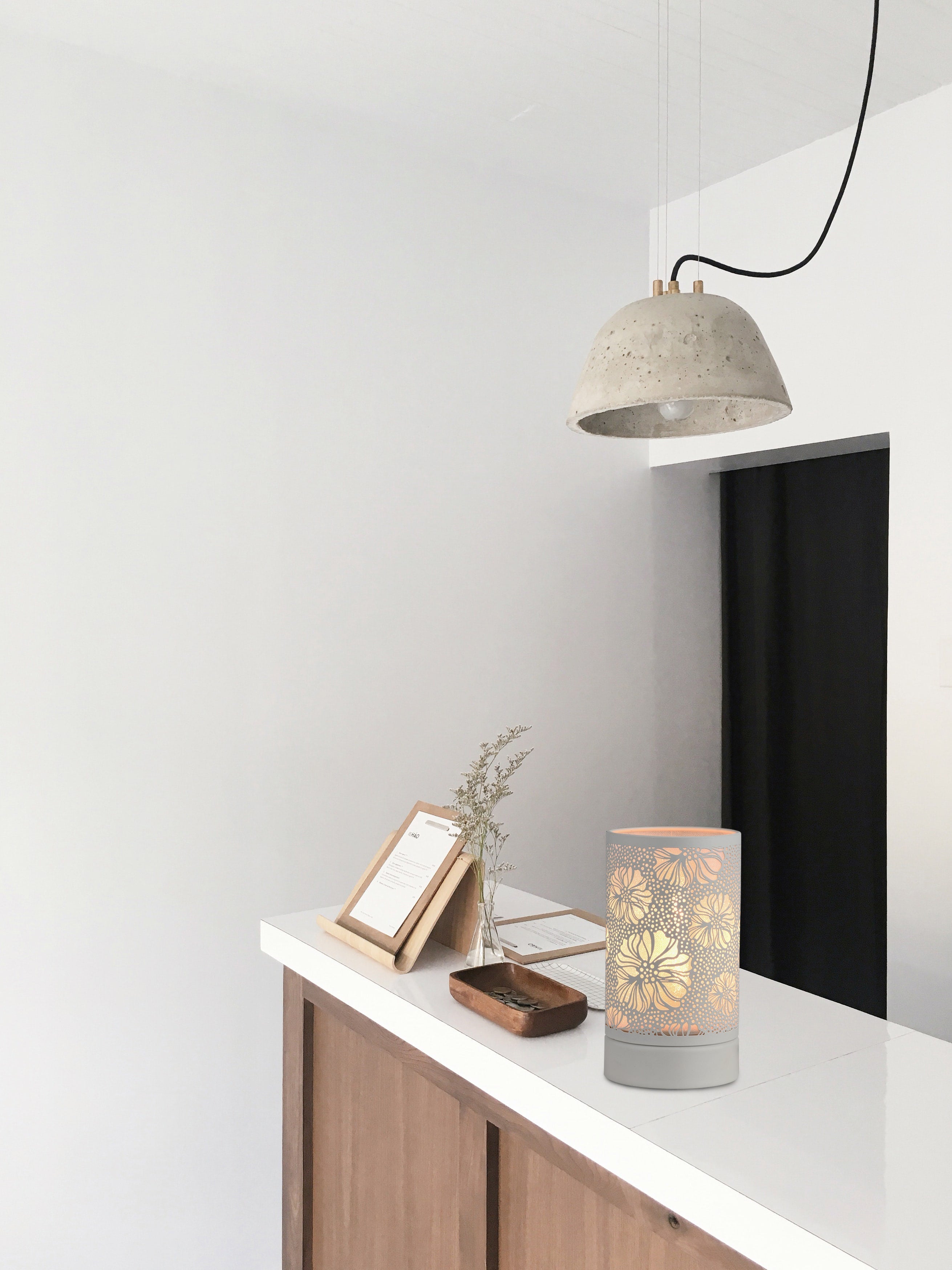 7" Touch lamp/Oil burner/Wax warmer-White Flower by Peterson Housewares & Artwares